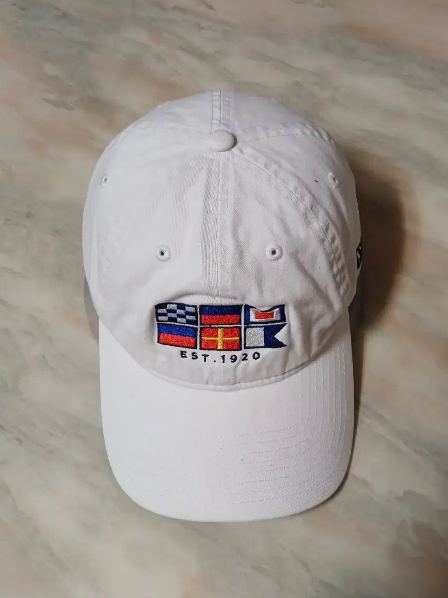 【雷市場（ポンジャン）商品韓国直送】 NEW ERA(ニューエラ) ボールキャップ 帽子 （ M 度)