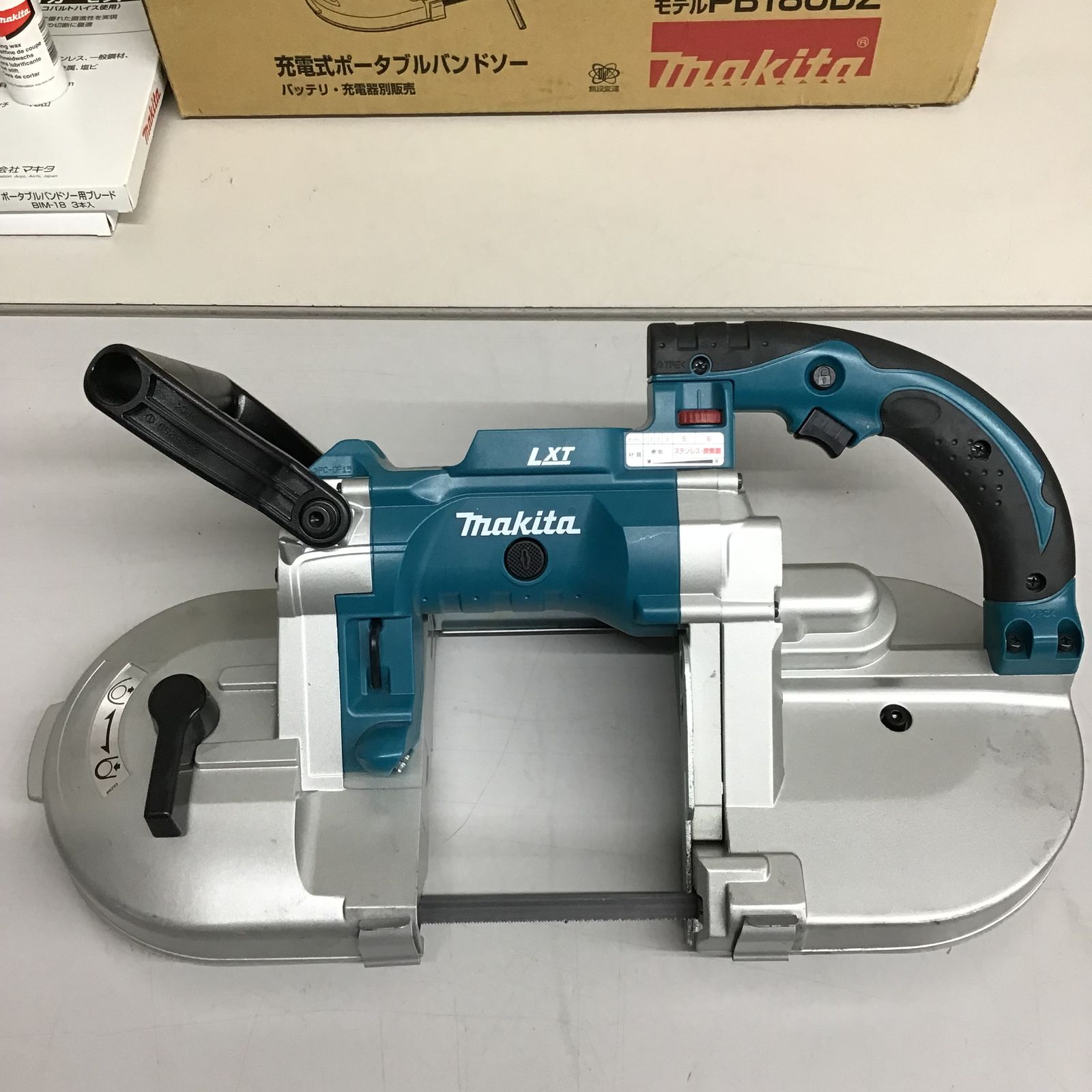 マキタ makita コードレスバンドソー PB180DZ バッテリー1個 替刃3本付