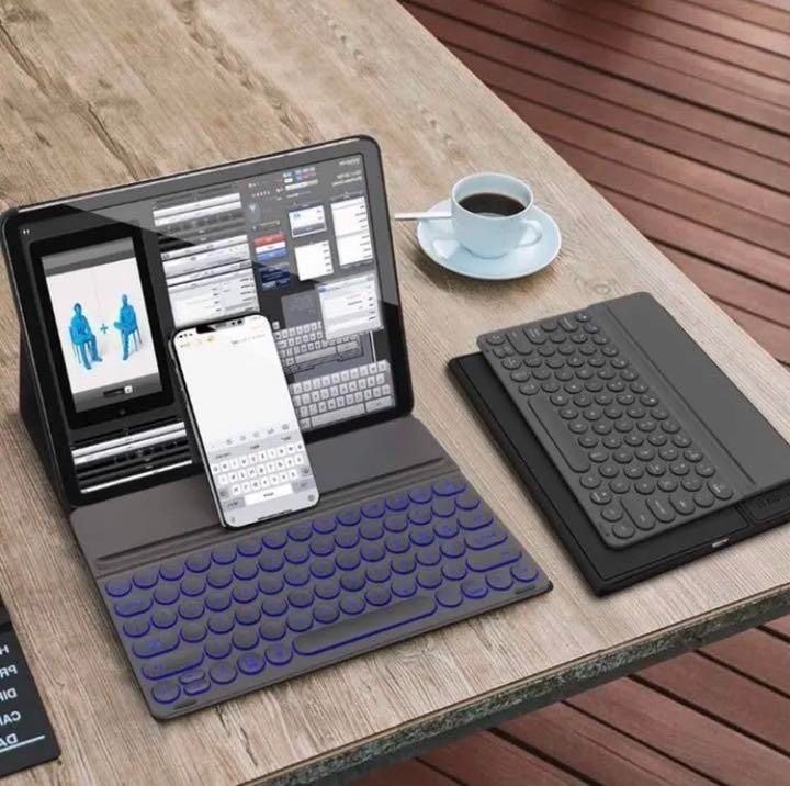 【❤高級感溢れる最高級PUレザー製♪❤】iPad proキーボード＆ケース ❤高級感溢れる最高級PUレザー製♪❤】iPad proキーボード＆ケース