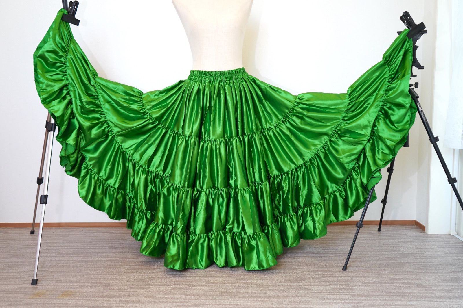 社交ダンスタカダンスドレス 緑色 ビーズ装飾 ジャンティ社製社交