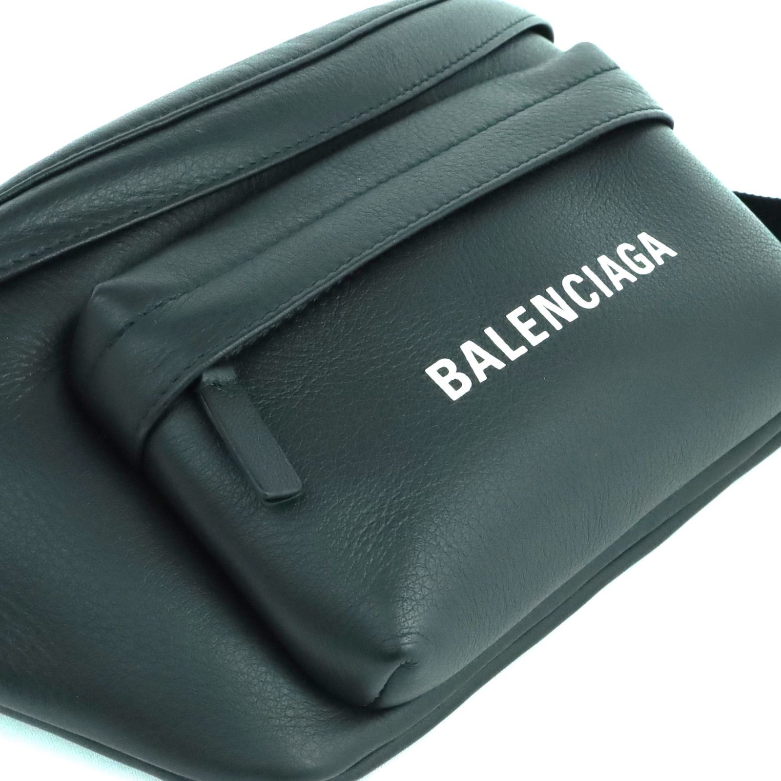 未使用品 バレンシアガ【BALENCIAGA】エブリデイ ロゴ ベルトパック ブラック カーフレザー ボディバッグ ウエストポーチ ベルトバッグ  レザー 552375 - メルカリ