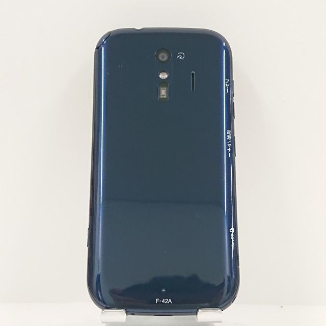 らくらくスマートフォン F-42A ドコモ ネイビー 送料無料 本体 配送