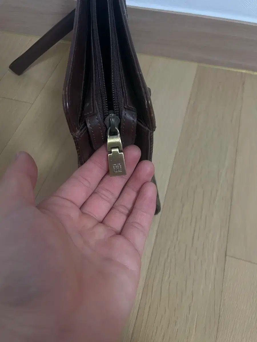 クラッチバッグ