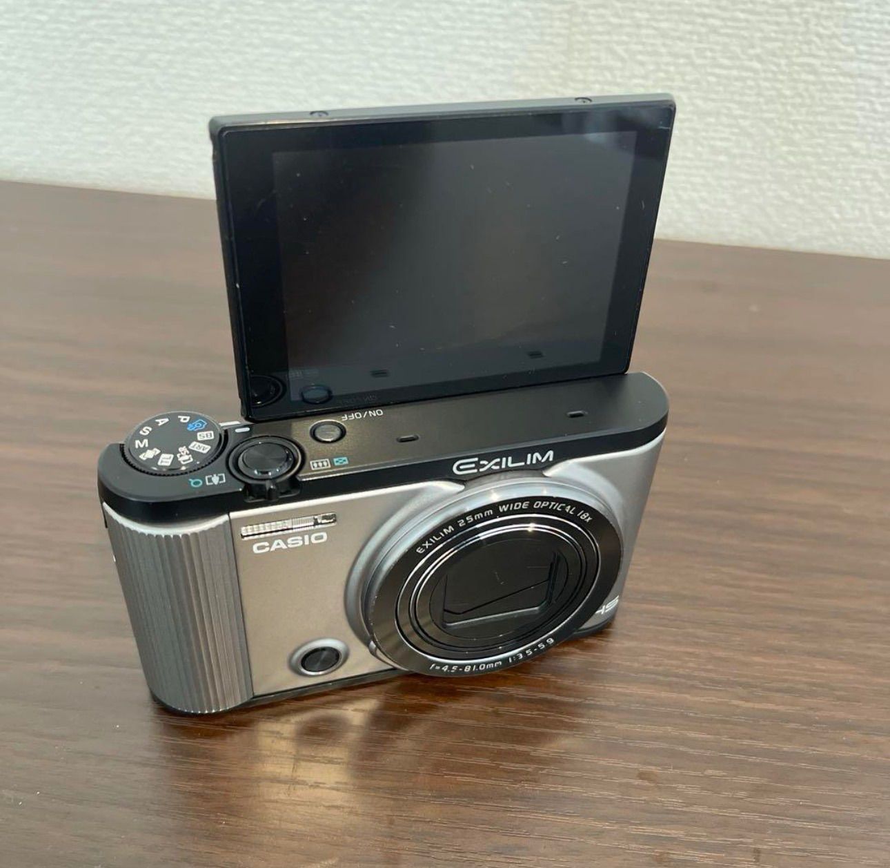 EXILIM EX-ZR1600 デジタルカメラ シルバー 4686 CASIO Exilim ZR1600