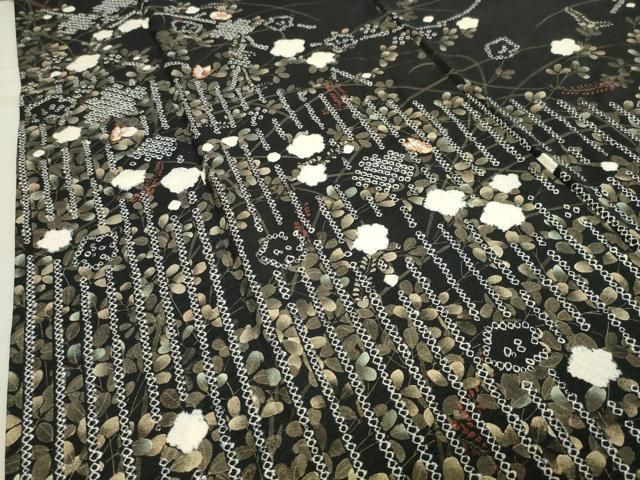 平和屋着物○訪問着 絞り 刺繍 舞蝶梅文 黒地 金彩 正絹 逸品