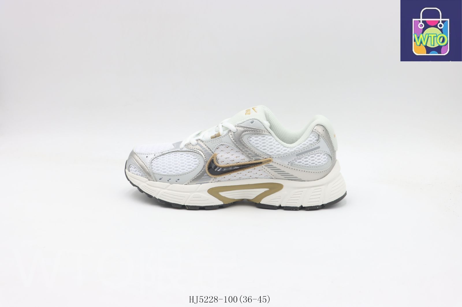 今日特価】Nike ナイキ ランニングシューズ HJ5228-100 ホワイト