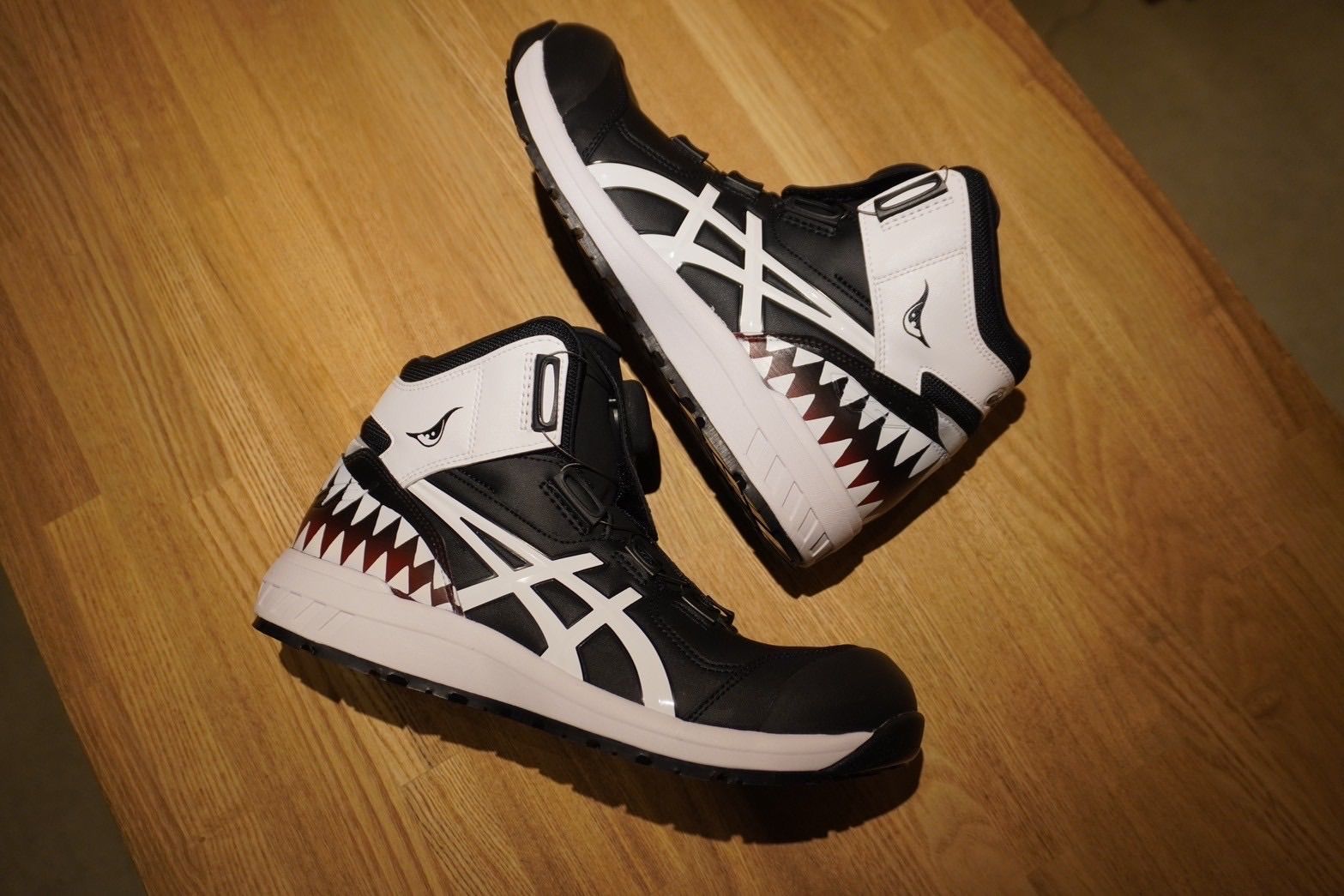 CP304BOA シャークティース