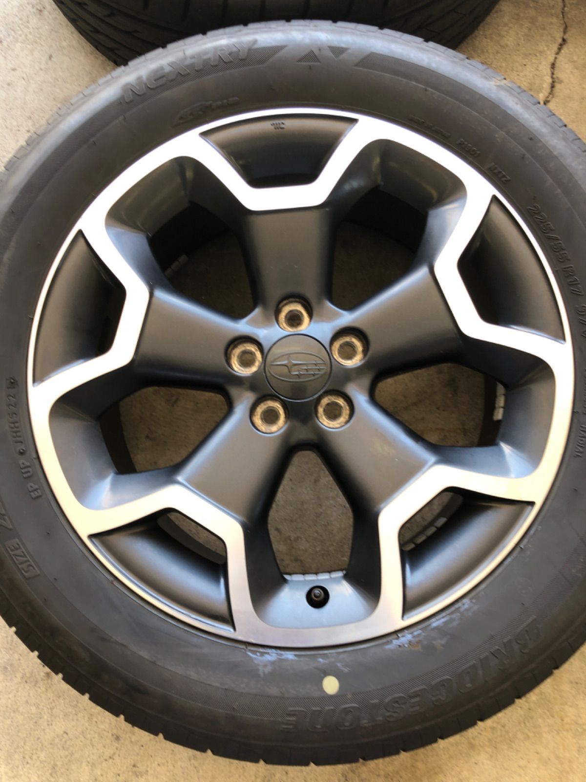 スバル XV 225/55R17 夏 サマータイヤ 2021年 17インチ 純正