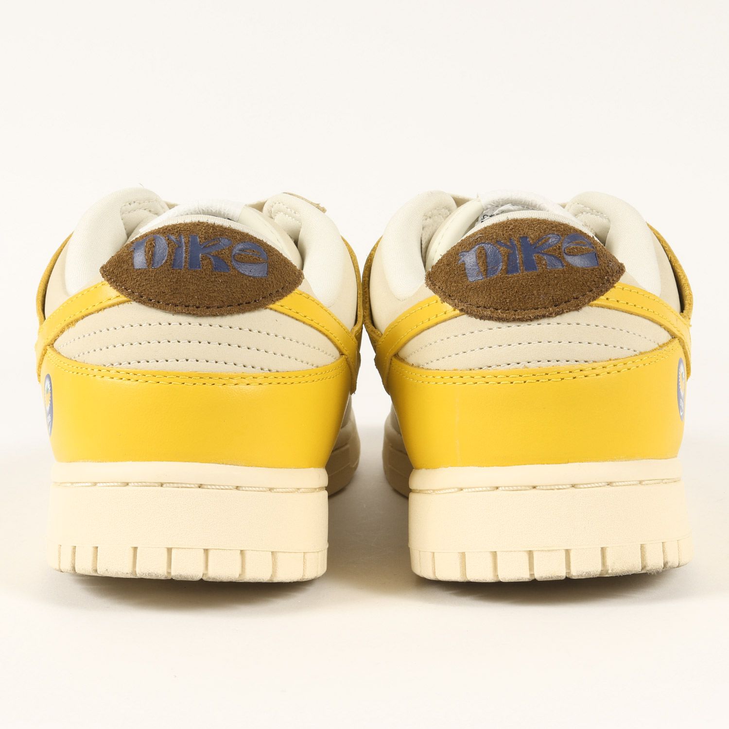 美品 NIKE ナイキ WMNS DUNK LOW LX BANANA / バナナ(DR5487-100) 2022