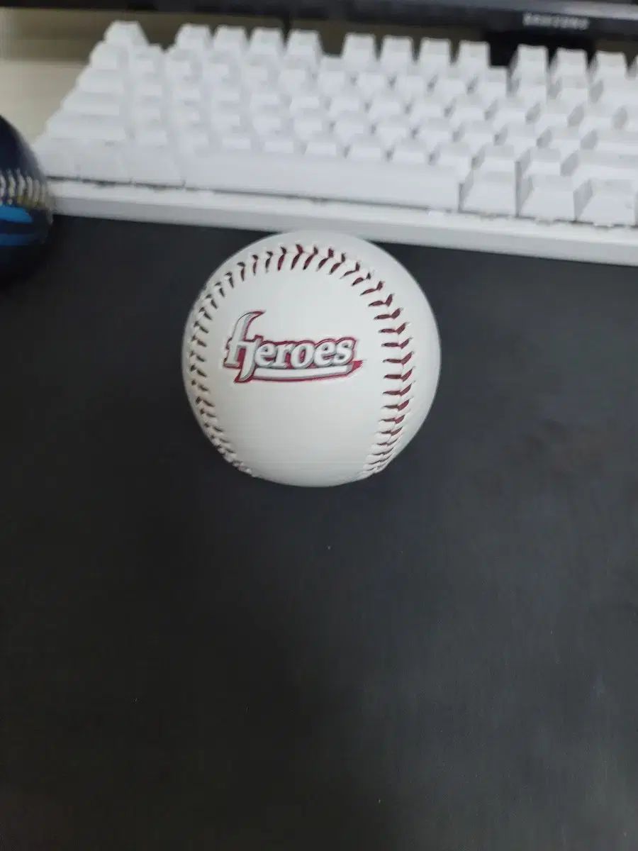 サインボール signed-ball-5-yamakawa-hotaka-