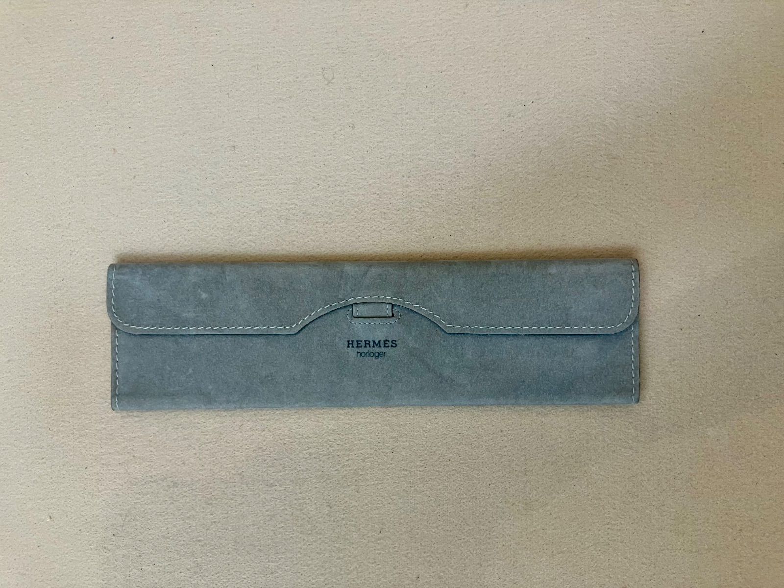 HERMES グレー