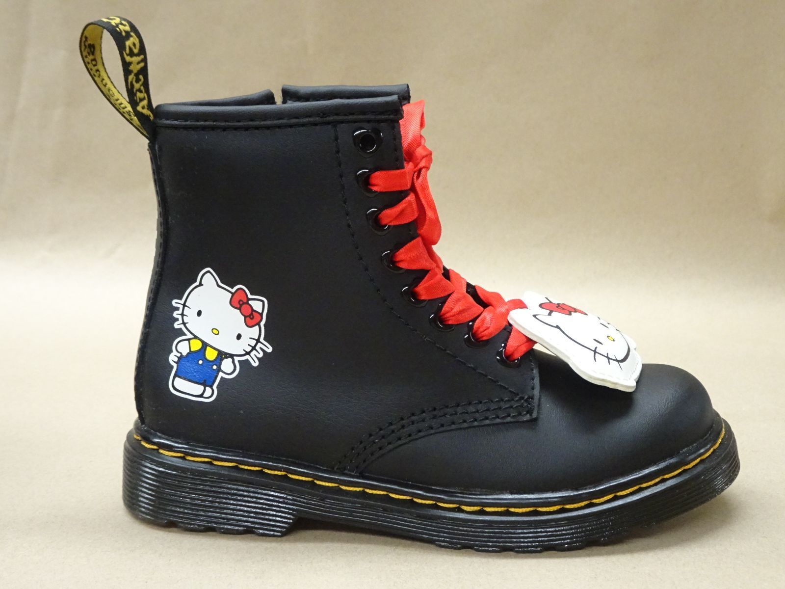 Dr.Martens JUNIOR 16.5cm HELLO KITTY
