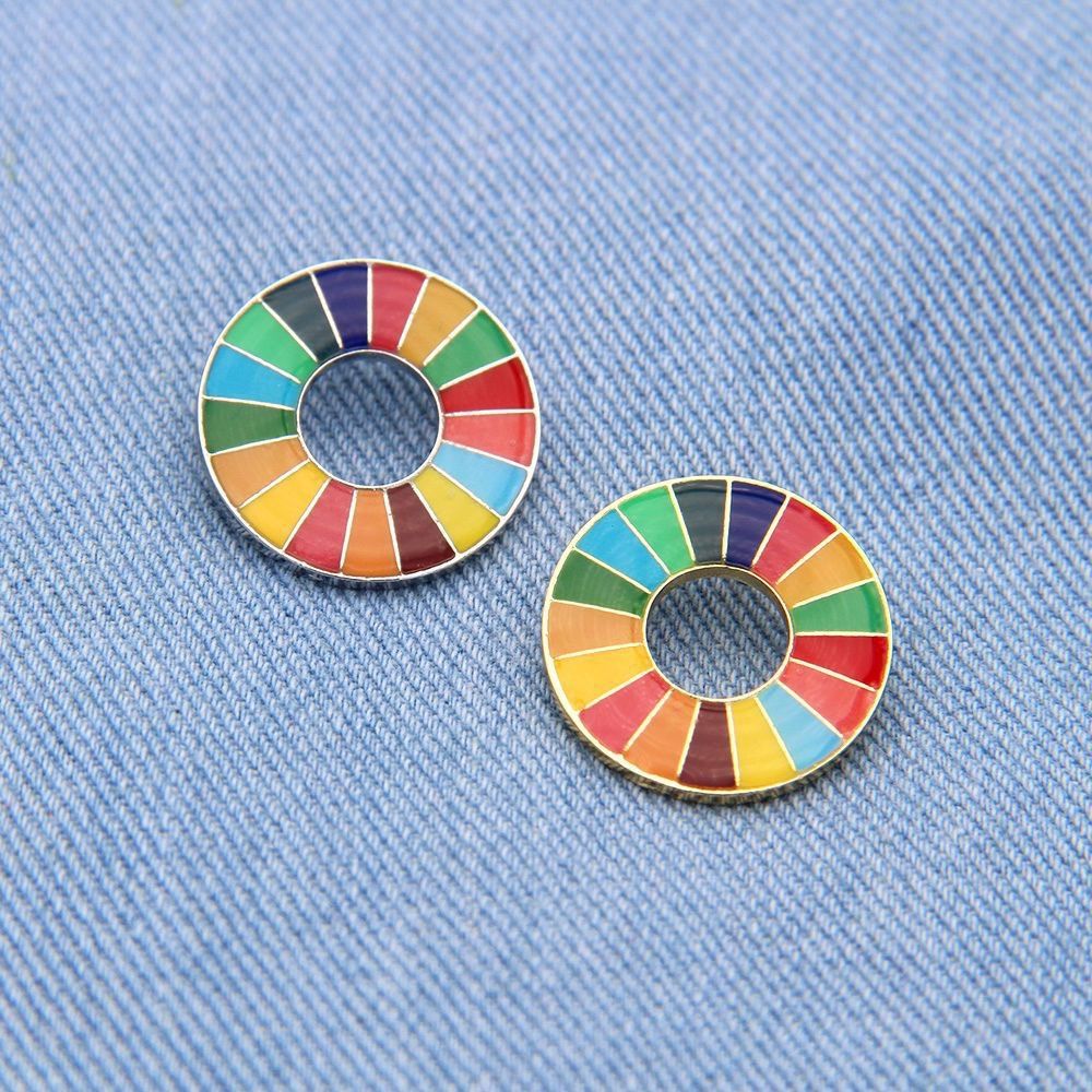 最大91%オフ! 2個セットSDGS バッジ 国連標準規格サイズ 25.5mm ゴールドタイプ 2個セットSDGS バッジ 国連標準規格サイズ 25.5mm