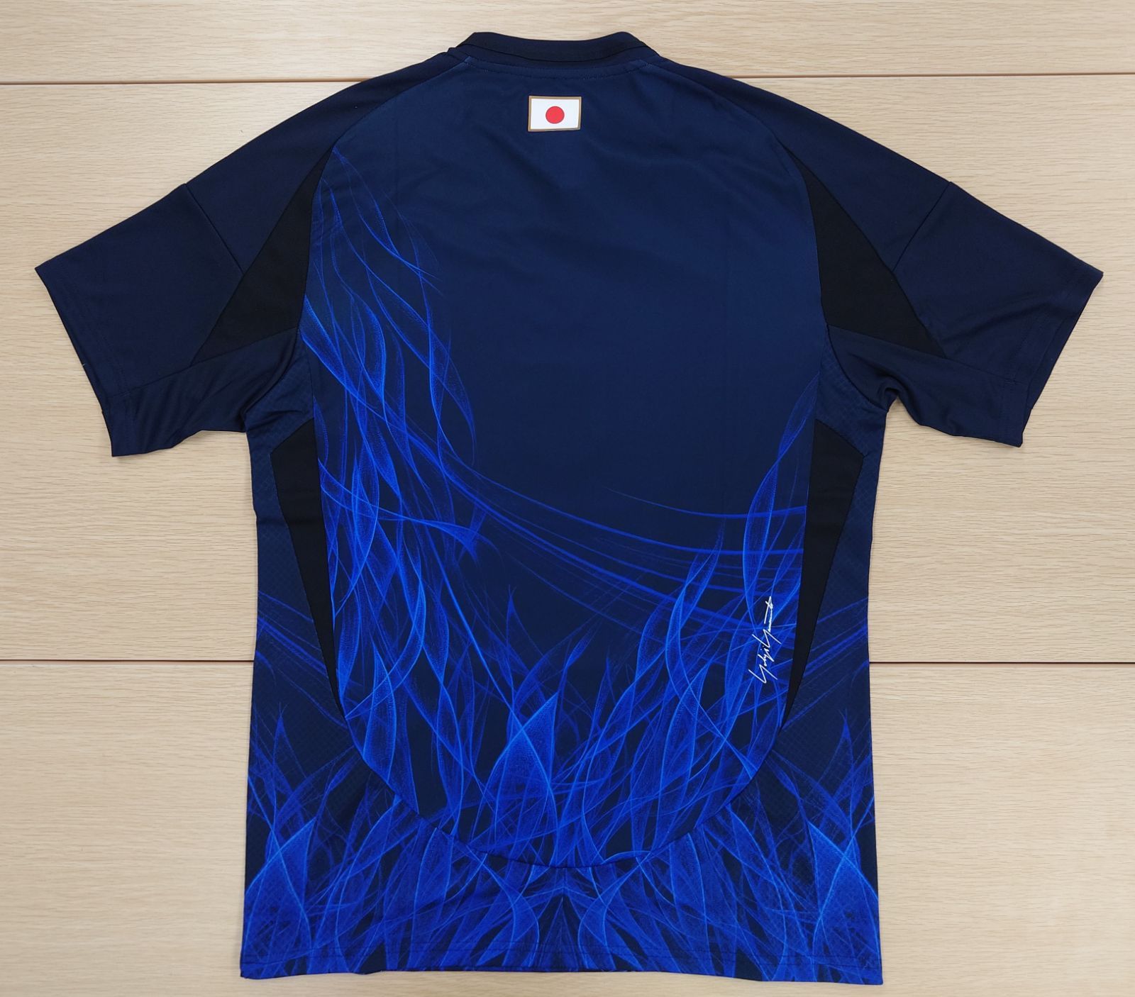 サッカー日本代表 突破記念ユニフォーム サッカー日本代表、「突破記念ユニフォーム」がadidasから登場