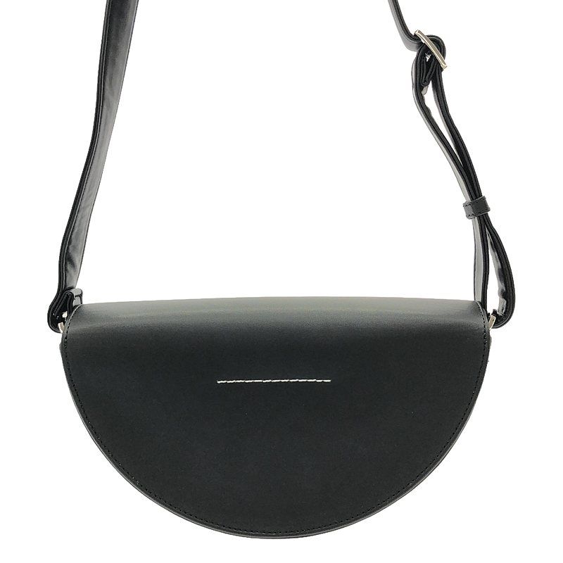 MM6 Maison Margiela / エムエムシックスメゾンマルジェラ | 2020AW | エンボス ロゴ ハーフムーン ショルダーバッグ | ブラック | レディース