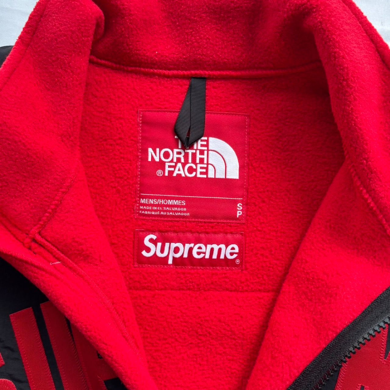 【新品タグ付き 】アーチロゴフリース　シュプリーム ノースフェイス Sサイズ Supreme/The North Face S Logo Hooded Fleece Jacket - UG.SHAFT