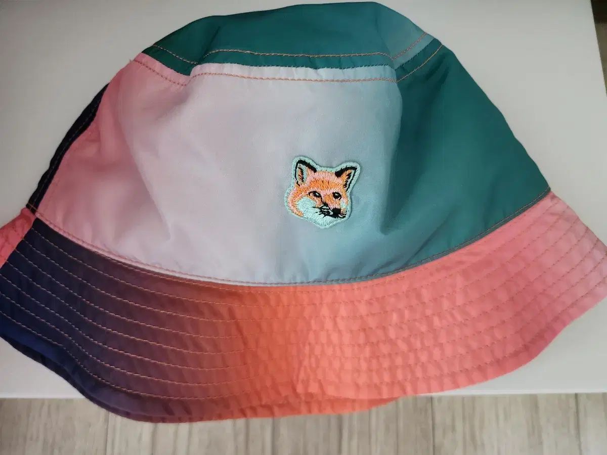 Maison Kitsuné メゾンキツネ 帽子