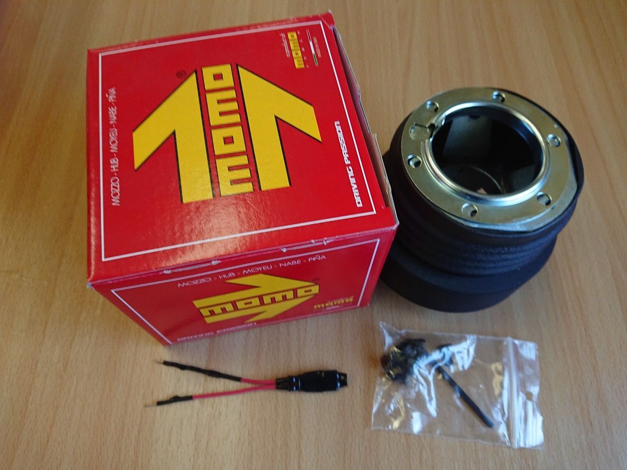 MOMOボス BMW E46／Z4 2012 BMW 0 MOMOボス wheel hub For