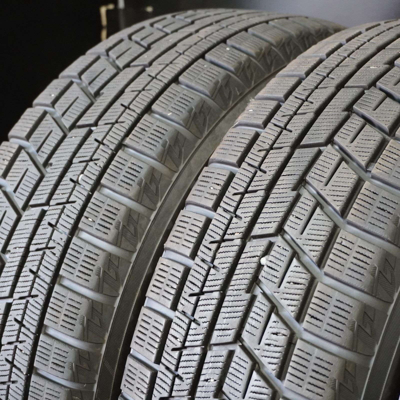 22年製 バリ山 ヨコハマ iceGUARD iG60 205 65R16 4本 スタッドレス ヤリスクロス C28 セレナ等