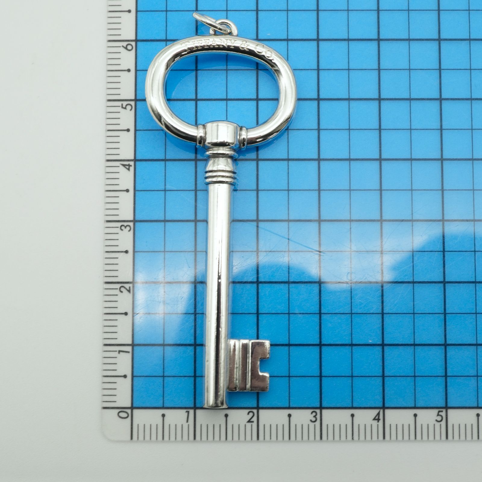 美品 ティファニー オーバル ラージ キー ペンダントトップ/25-819S  