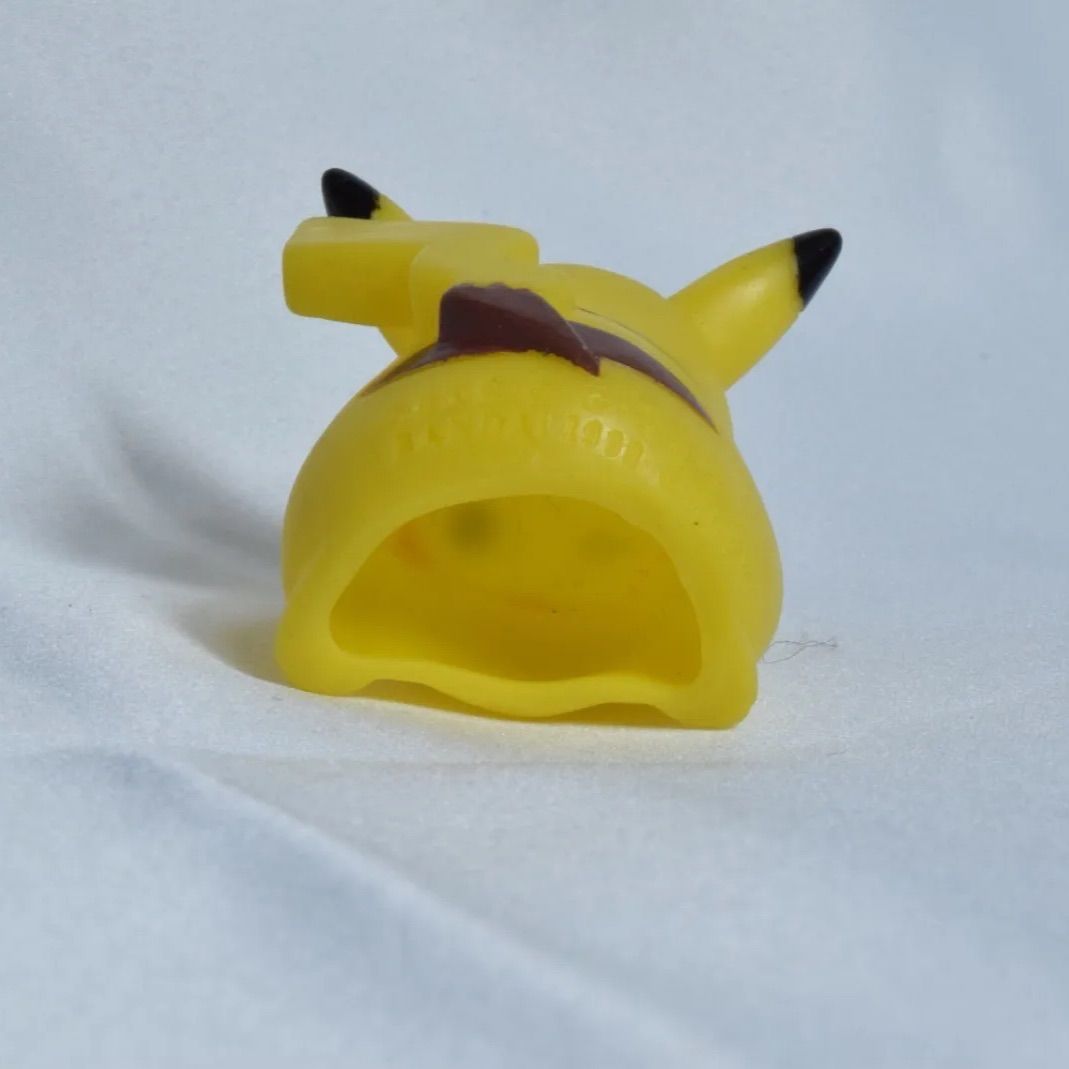 ピカチュウ ウインク 指人形 ポケモンキッズ ソフビ人形 ポケモン