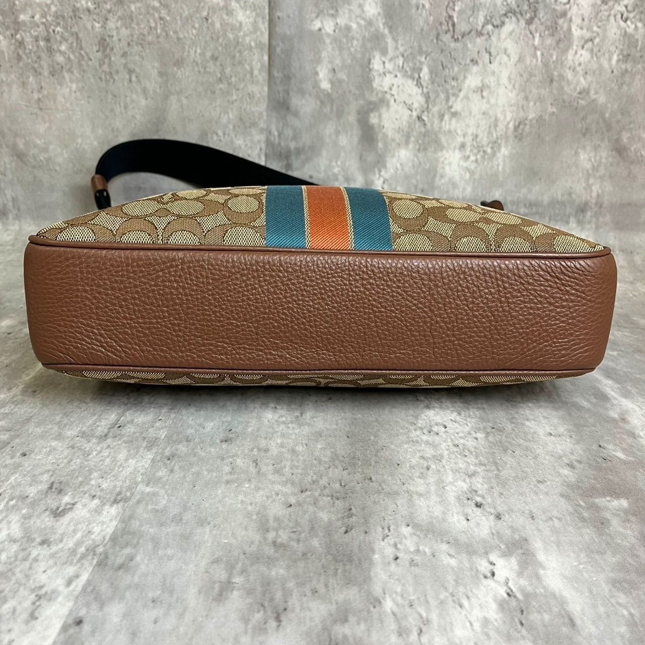 ✨美品✨ COACH コーチ ボディーバッグ メッセンジャーバッグ 