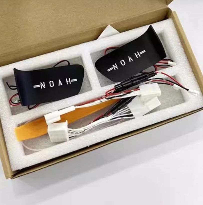 トヨタ ノア80系 ヴォクシー 80系 用 インナーハンドルイルミ インサイド ドアハンドルカバー LEDイルミネーション ドアノブ パーツインテリアパネル 2P