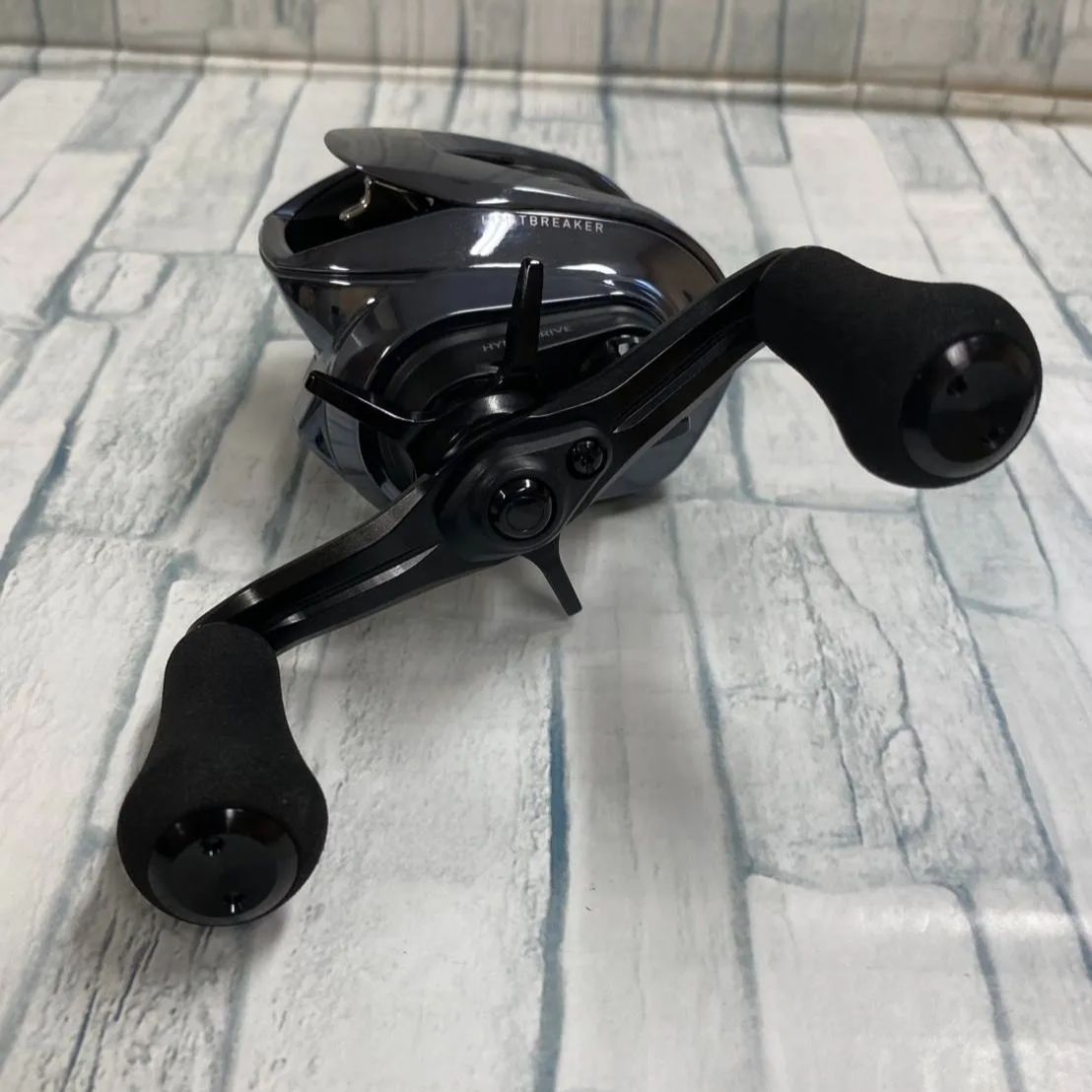AbuGarcia アブガルシア MAX DLCＨ-Ｌ（左ハンドル） 中古美品 アブ ガルシア MAX DLC BG H-L (リール) 価格比較 - 価格.com