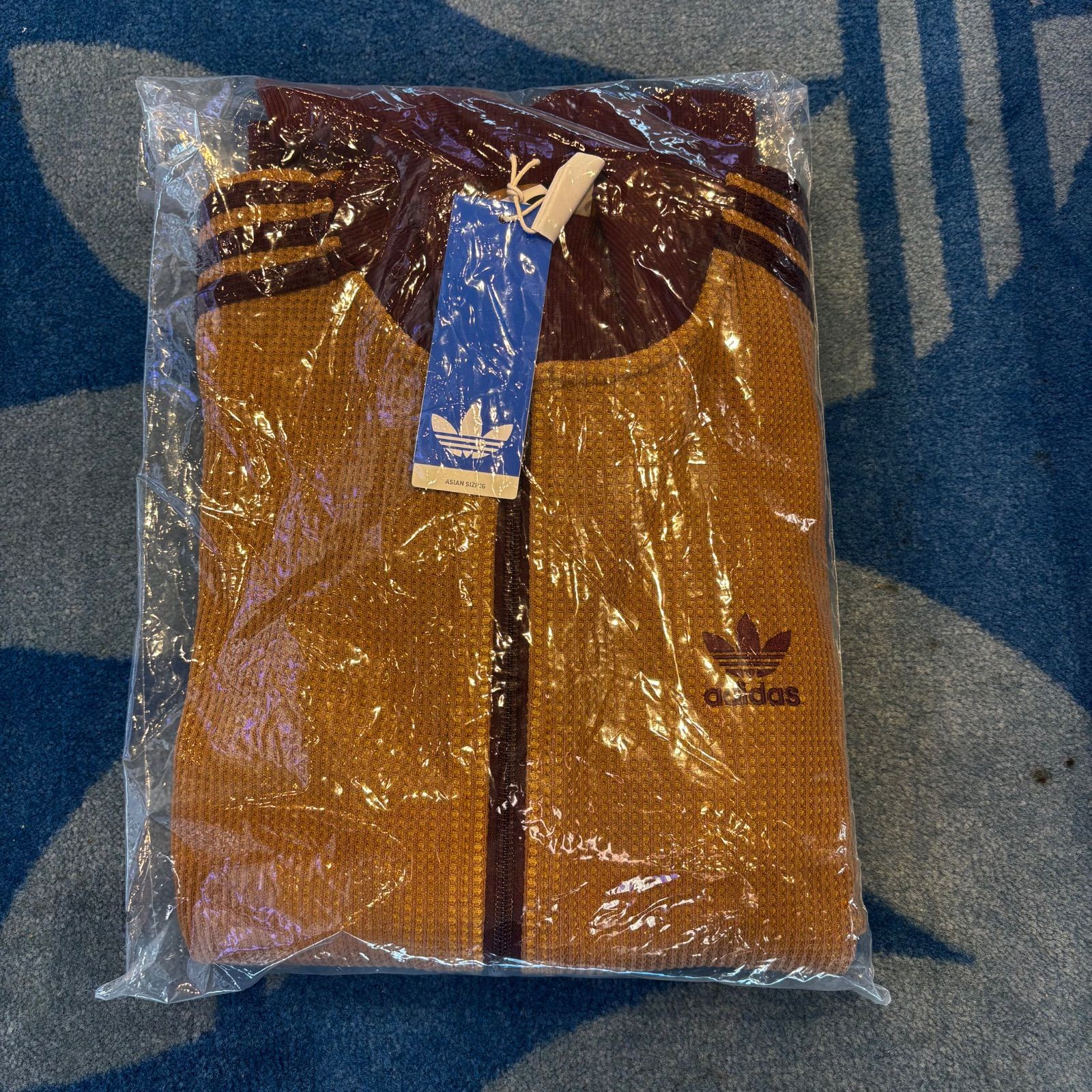 海外限定カラーL⭐️adidas ワッフル ニットトラックトップ ブラウン×マロン 海外限定カラー2XL⭐️adidasワッフルニットトラックトップ