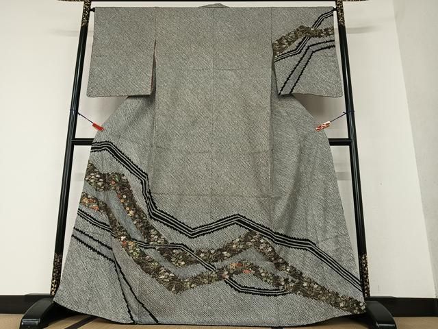 平和屋着物●訪問着 駒刺繍 絞り 草花間道 黒地 金彩 正絹 AAAV7367zg