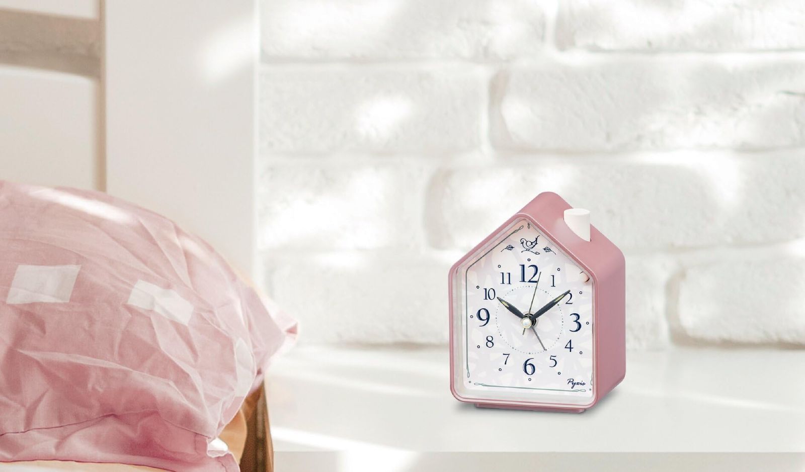 ピングー　目覚まし時計 Amazon.co.jp: 目覚まし時計 ピングー PINGU alarm clock