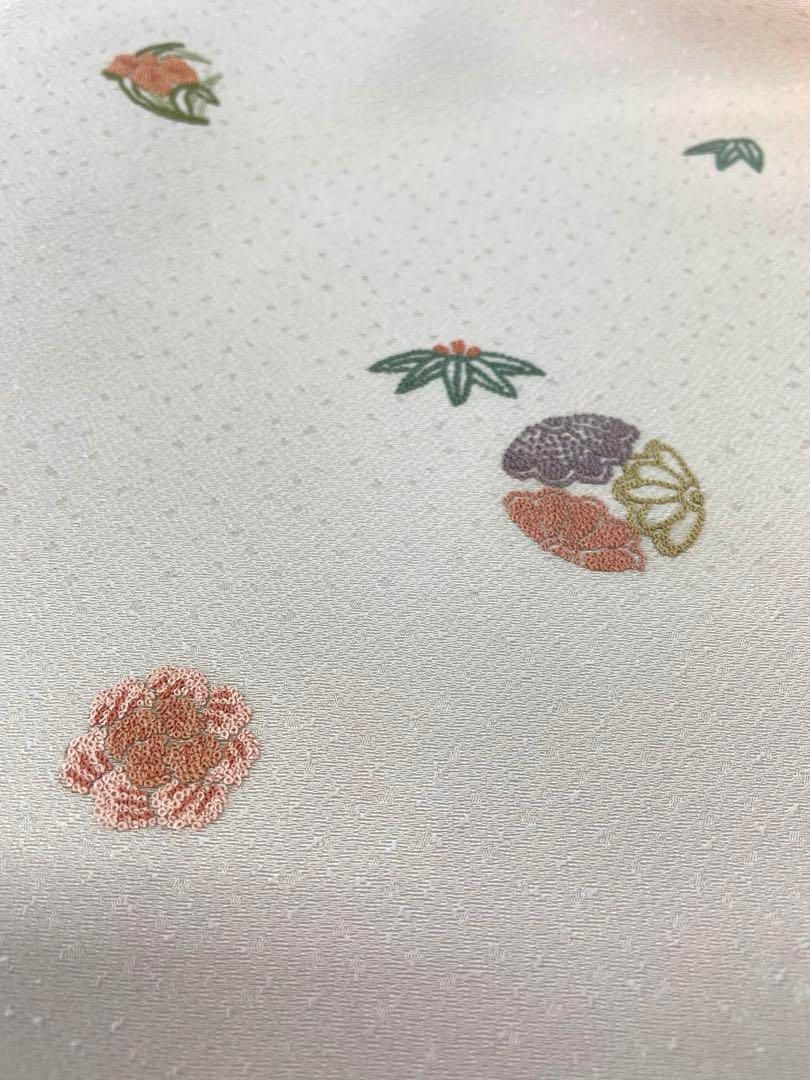 付け下げ 蘇州刺繍 相良刺繍 紋意匠 水柿色 正絹 反物 - メルカリ