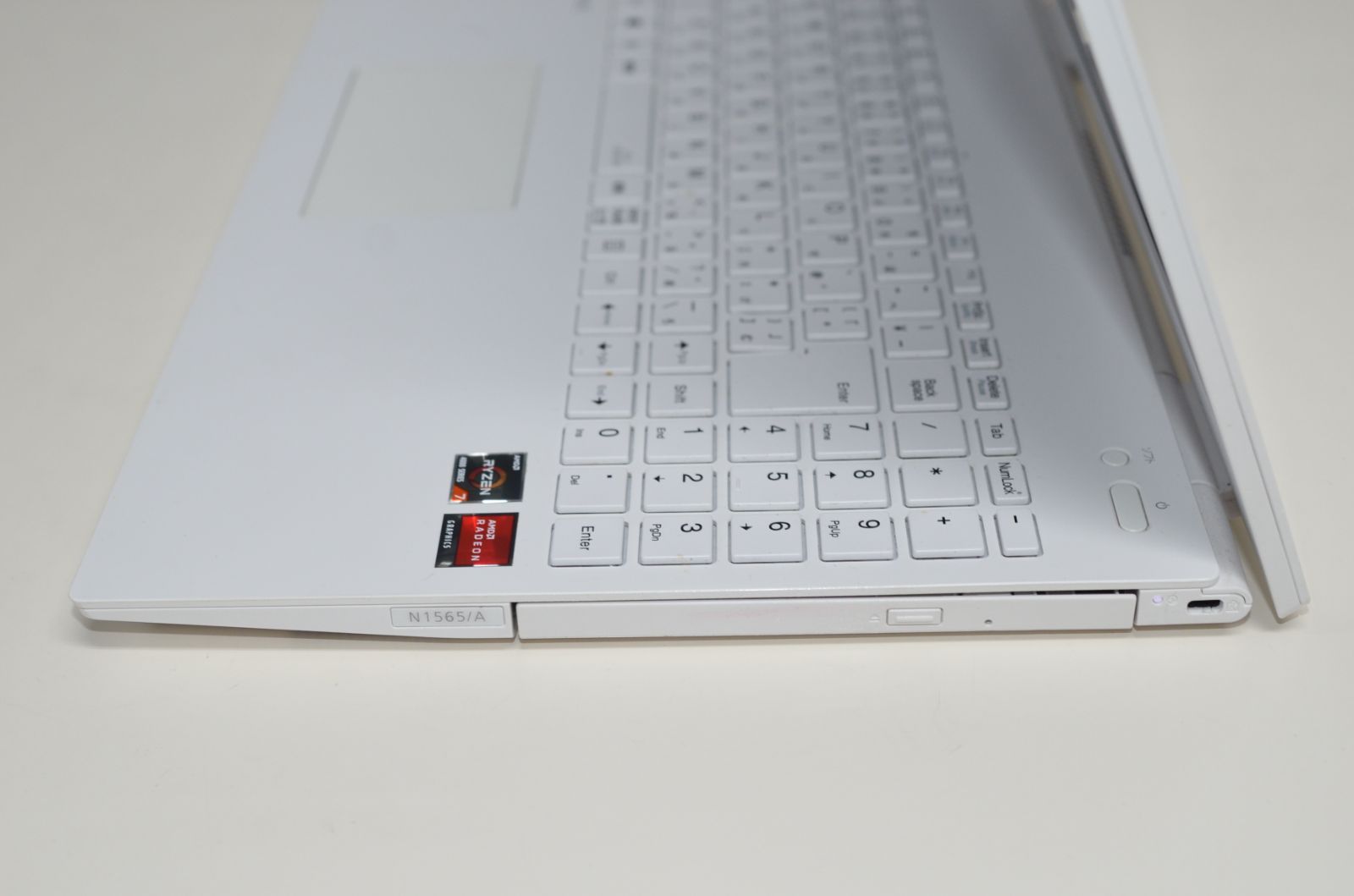 中古良品ノートパソコン Windows11+office 新品爆速SSD512GB NEC N1565