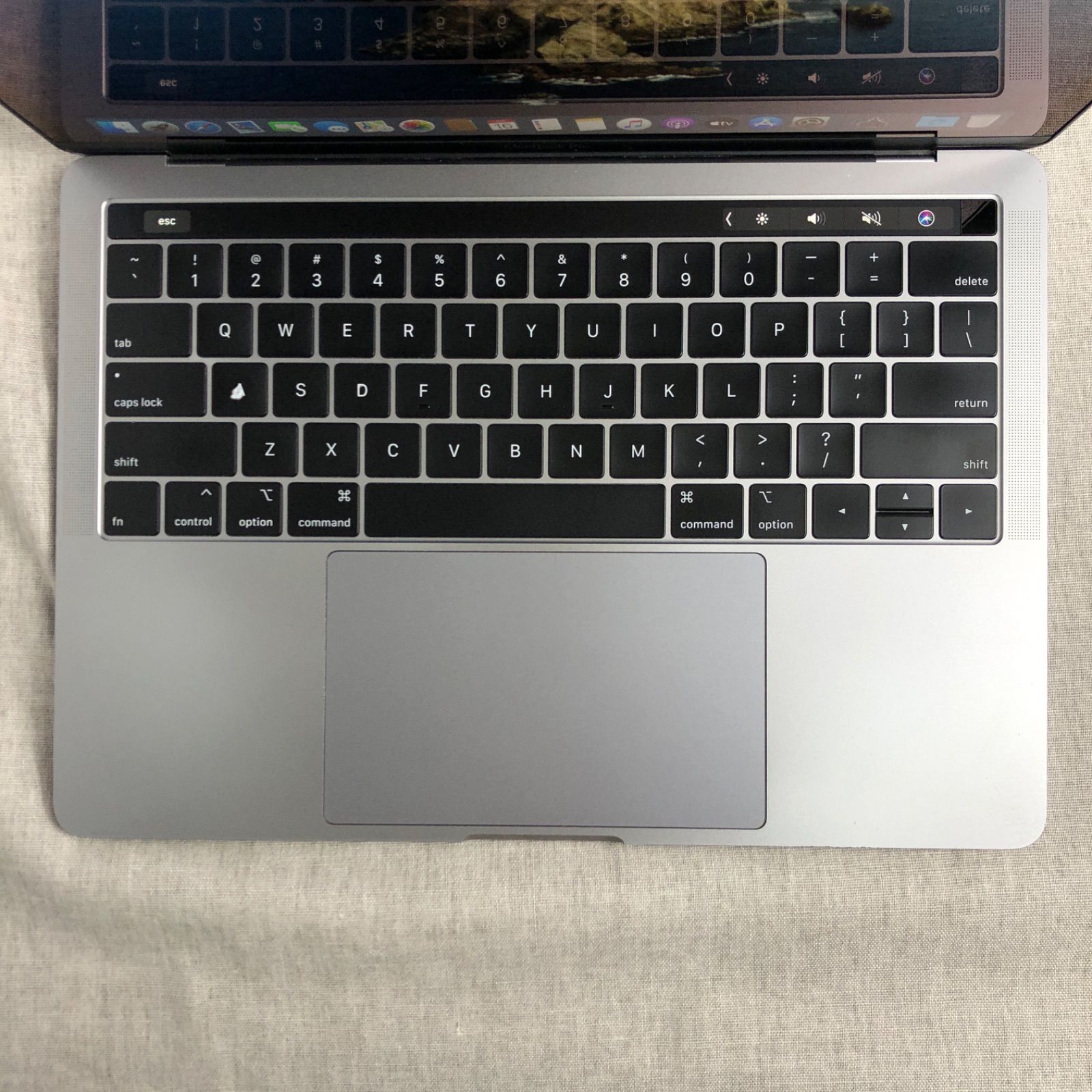 本体のみ】Apple MacBook Pro (13インチ, 2019, Thunderbolt 3ポート x