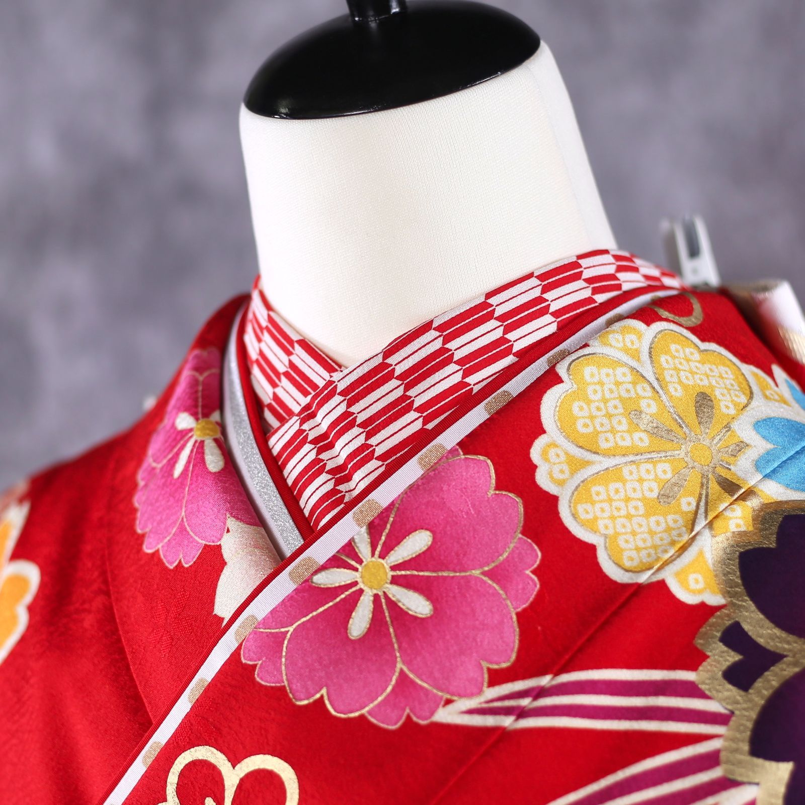 ロミナ✾m656＊美品 正絹 金駒刺繡 牡丹 桜 扇 振袖単品 ロミナ様専用✾m656＊美品 正絹 金駒刺繡 牡丹 桜 扇 振袖