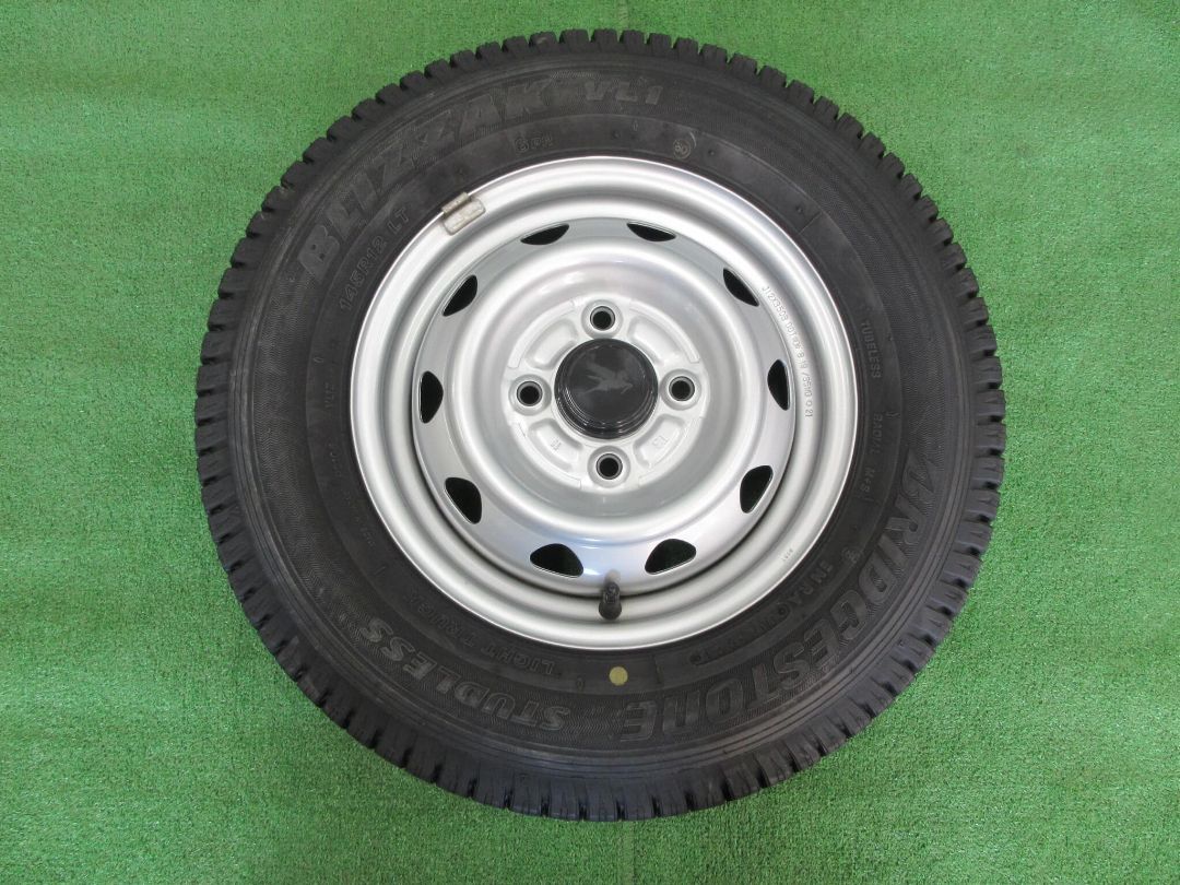 送料無料 ザイン SS ホイール 4 本 12インチ 3.50B+45 4H100 4穴 ソリッドブラック 共豊 KOSEI 12インチ中古スタッドレスセット 145R12 6PR VL1 3.5-12 4H100 +45