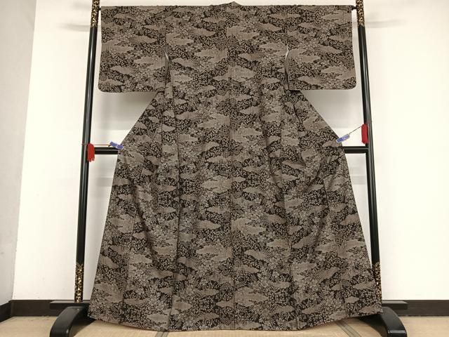 平和屋着物●本場大島紬　９マルキ　雲取り草花文　正絹　逸品　AAAV9057np 平和屋着物○本場大島紬 9マルキ 雲取り草花文 正絹 逸品 AAAV9057np