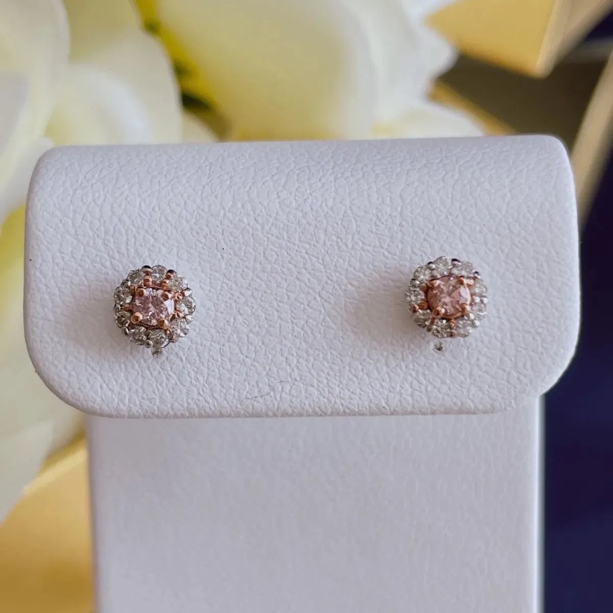 PT900 0.103ct ライトピンクダイヤモンド 取り巻きピアス - メルカリ