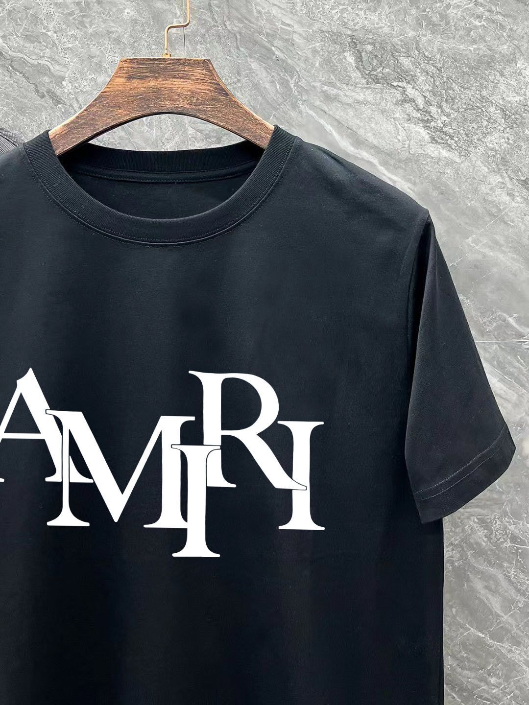 ♢AMIRI☆アミリ♢胸ロゴ 半袖クルーネックTシャツ ユニセックス ♢AMIRI☆アミリ♢胸ロゴ 半袖クルーネックTシャツ ユニセックス