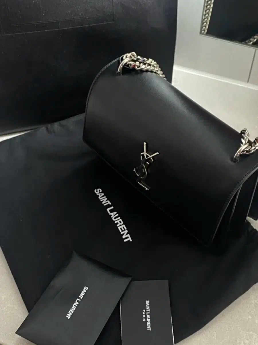 YVES SAINT LAURENT イヴ サンローラン サンセット ミディアム シルバーチェーンバッグ