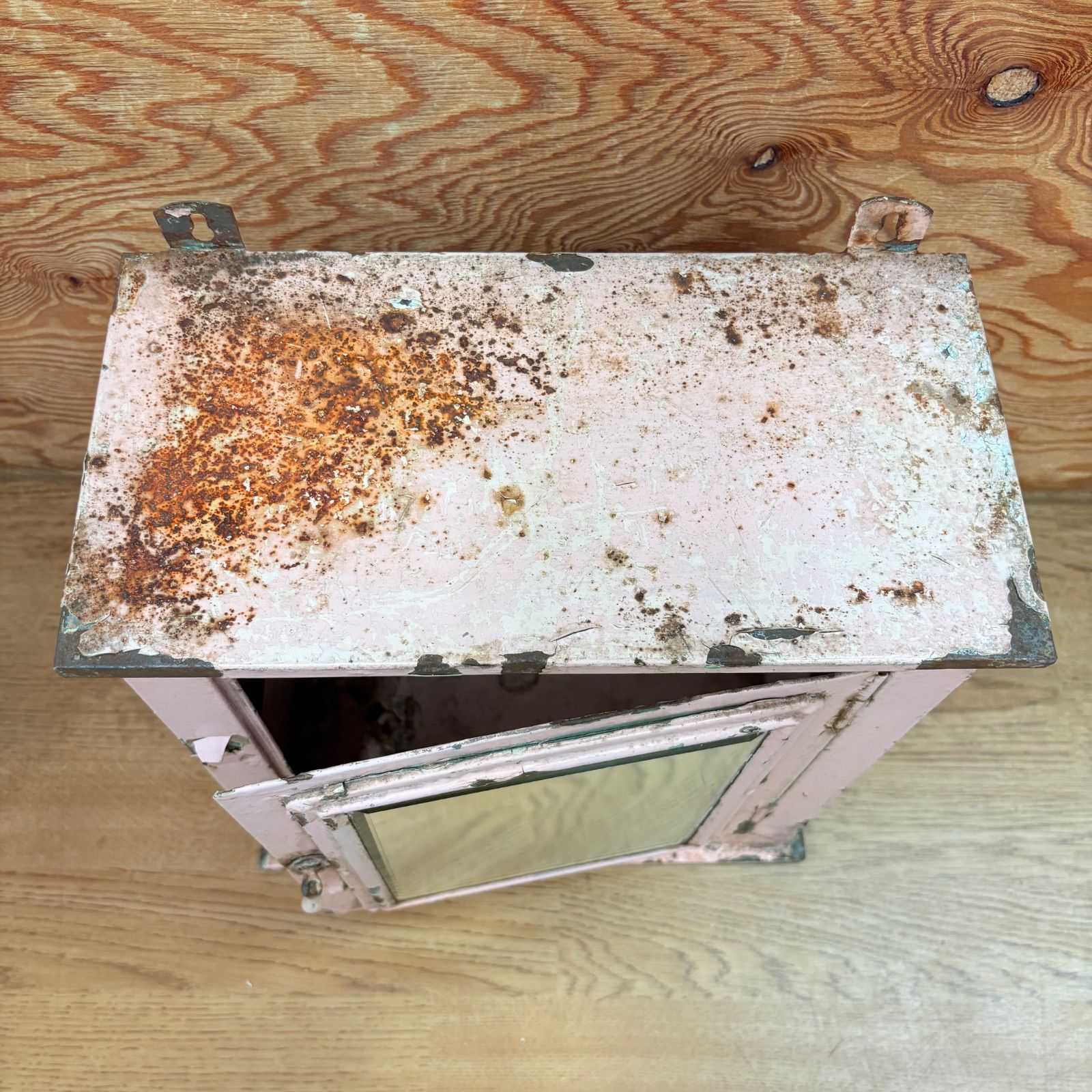 海外アンティーク ウォールキャビネット