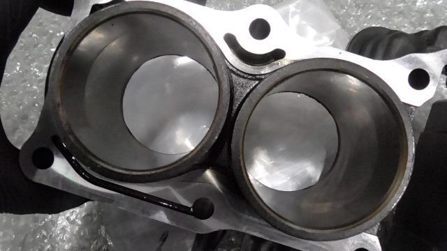 CB400SF VTEC REVO NC42 の シリンダー 1760583164 BRIGHTFACE_UK