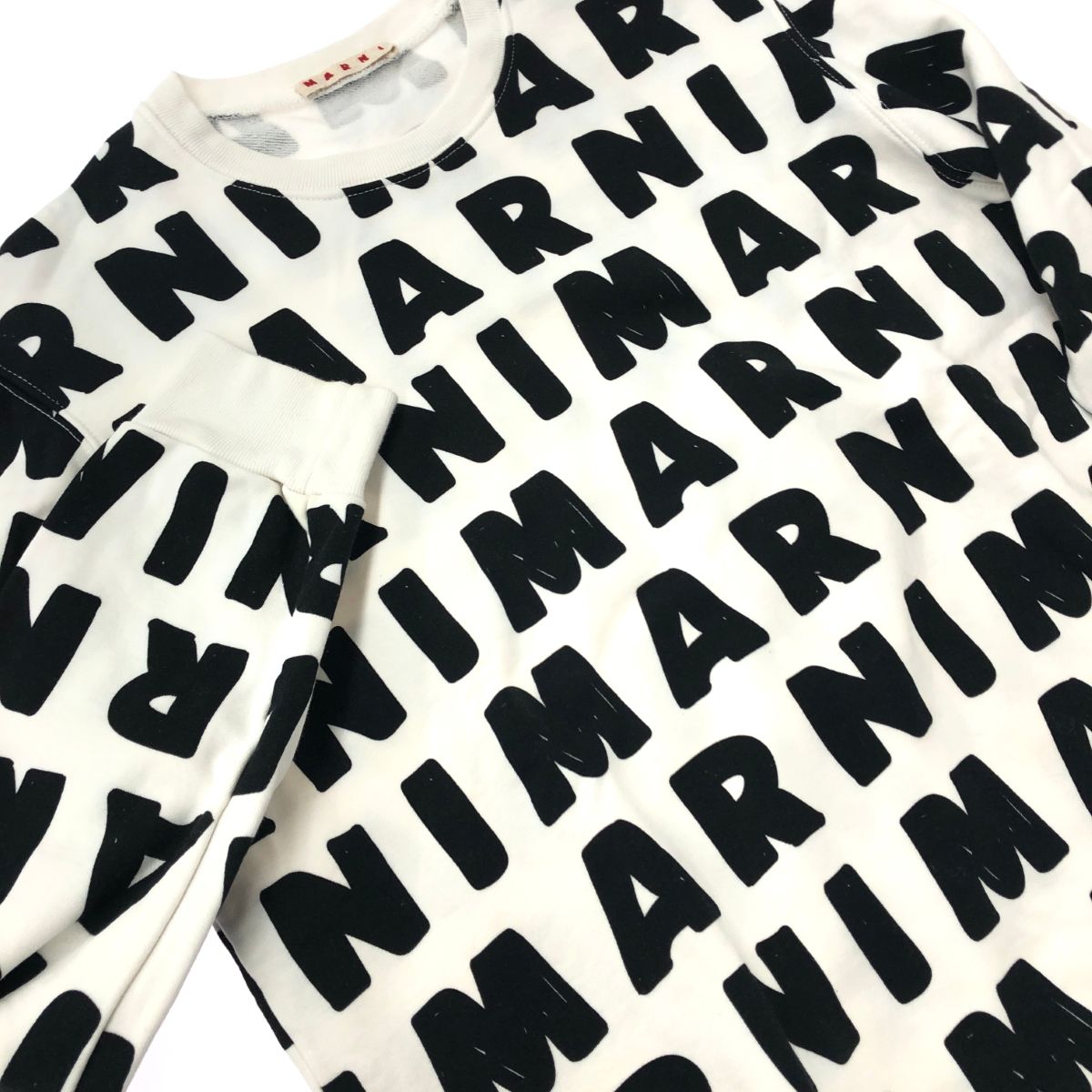 MARNI マルニ  スウェット サイズ:12  ホワイト  レディース ロゴ 総柄　240001146112 MARNI マルニ スウェット サイズ:12 ホワイト レディース ロゴ 総柄