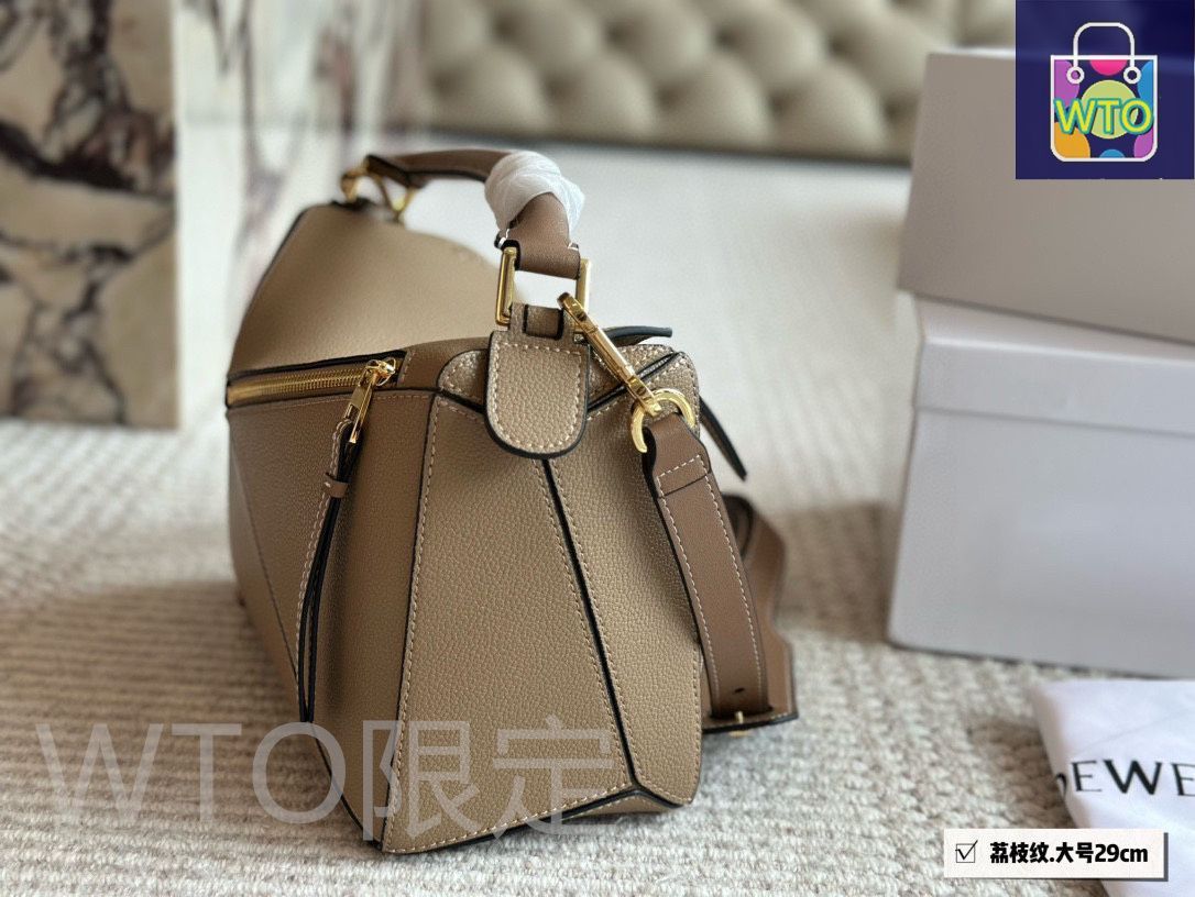 Loeweロエベ ★Handbag★ジオメトリック ハンドバッグ 今日特価】Loewe Puzzle Geometric Bag ロエベ パズル ジオ