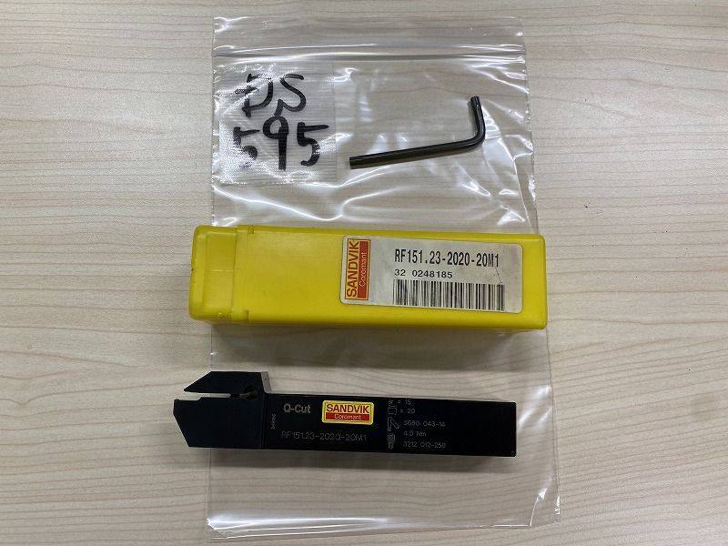 595 サンドビック ツッキリホルダー RF151.23-2020-20M1