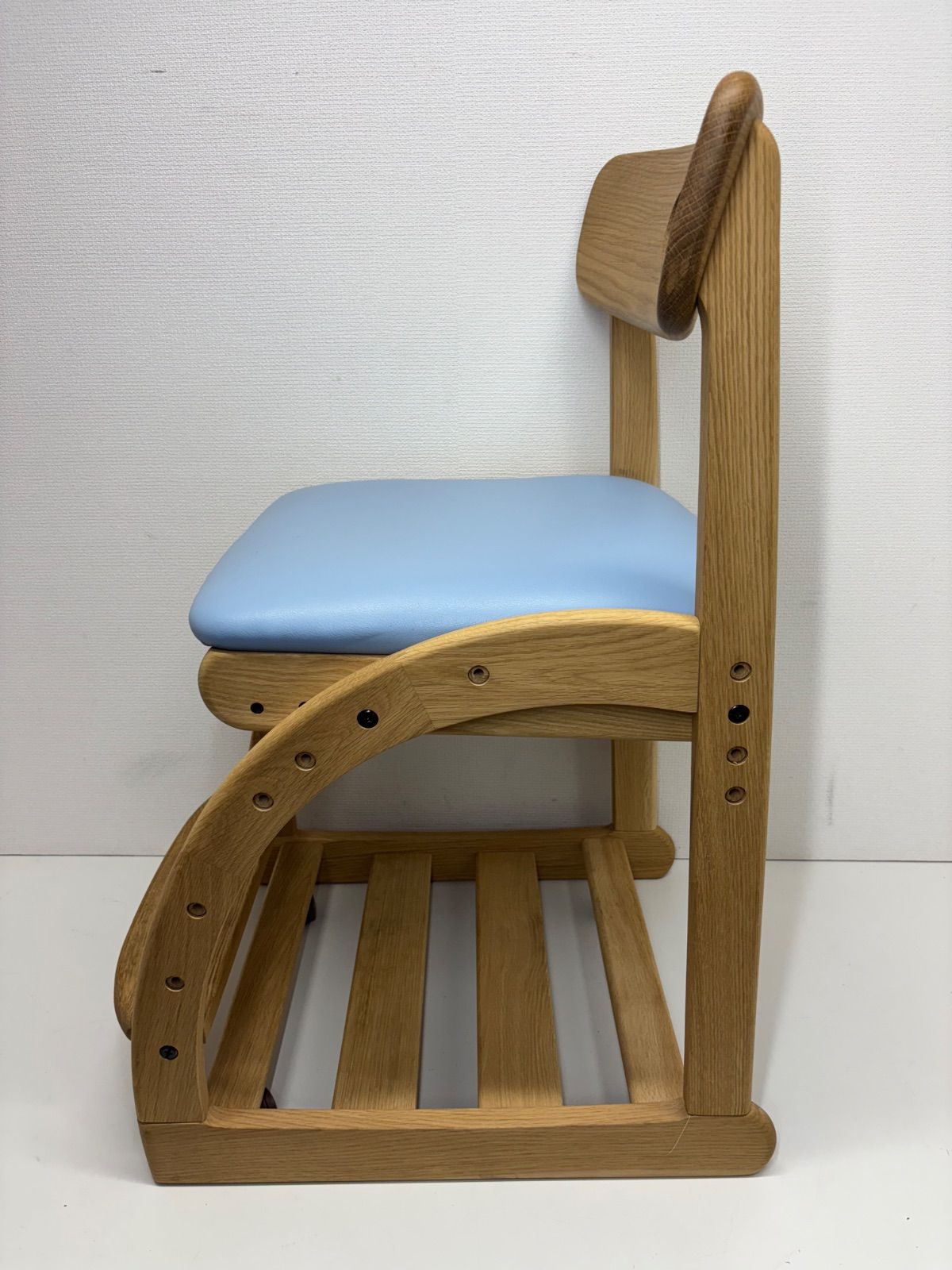 学習椅子 XT1801KE