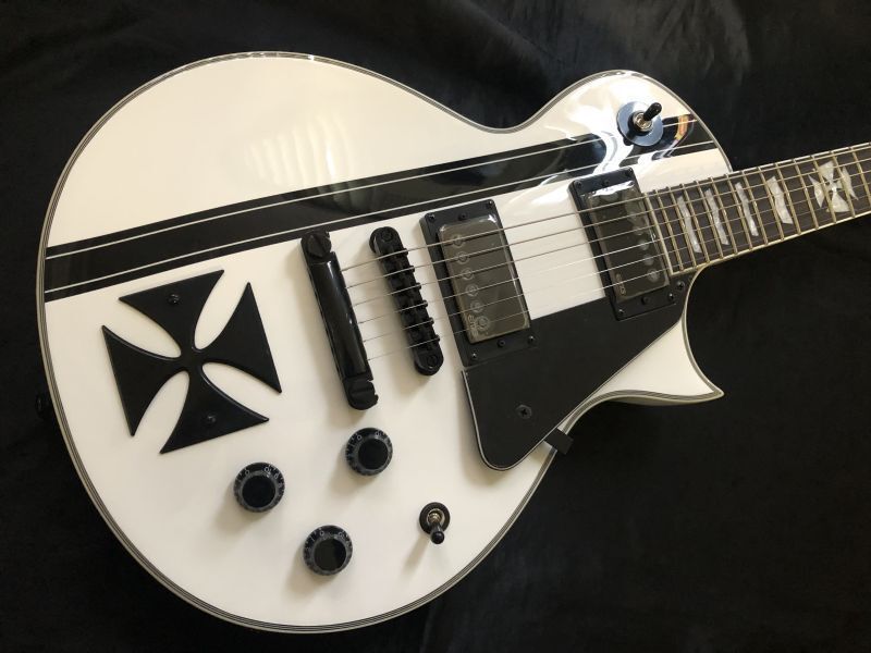 LTD / IRON CROSS Snow White / James Hetfield Signature Model