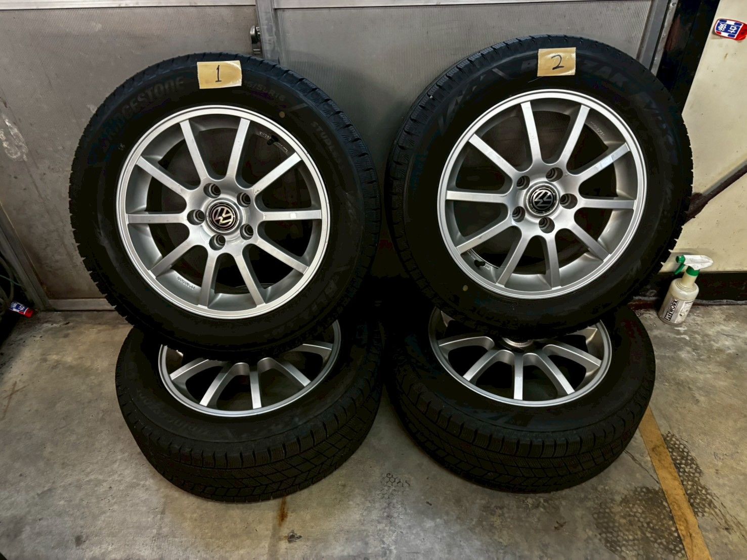 フォルクスワーゲン VWパサートヴァリアント TSIコンフォートラインBMT 3CCAX スタッドレスタイヤ 純正アルミホイール 215 55 16４本セット み