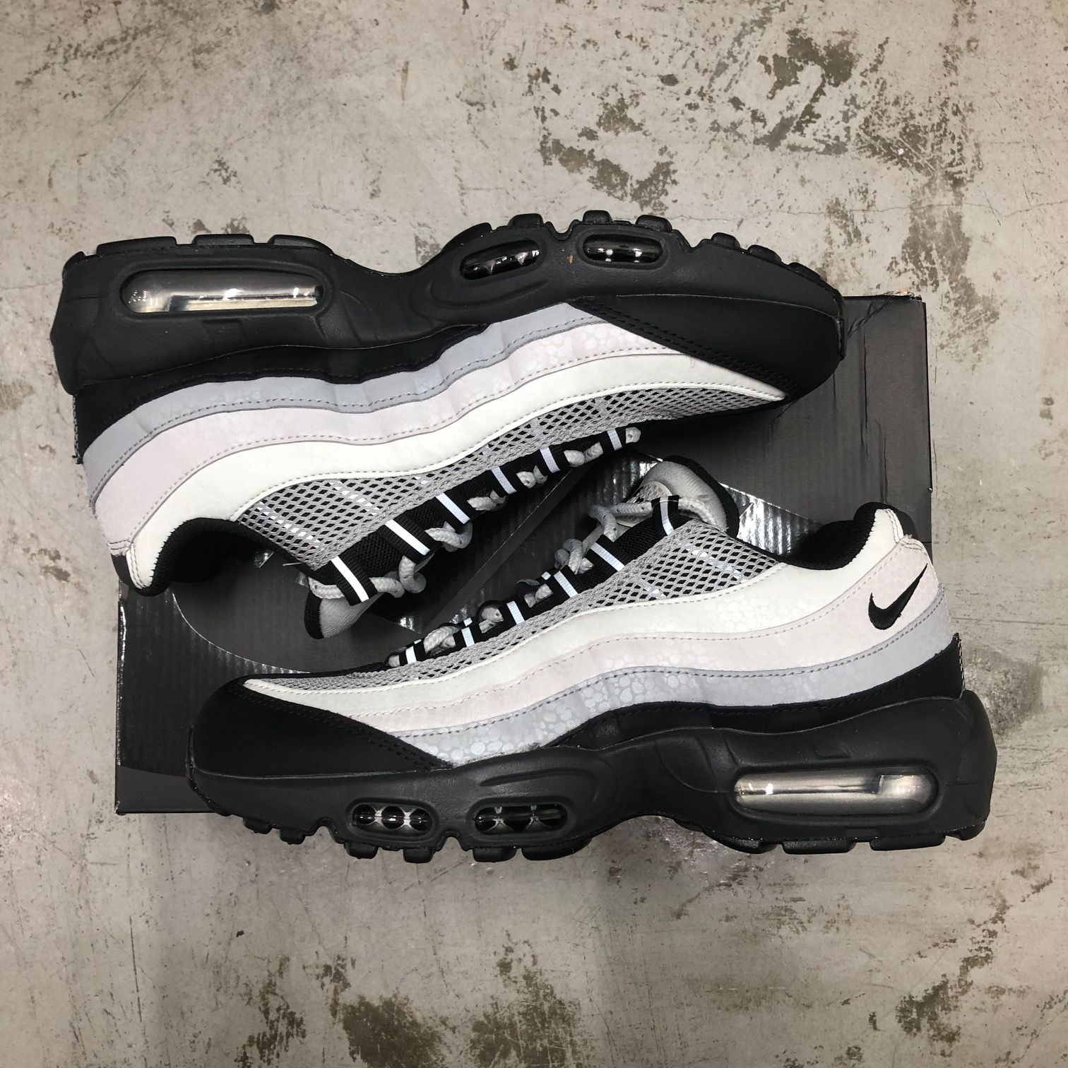 新品 Nike WMNS Air Max 95 Safari DV5581-001 エアマックス95 