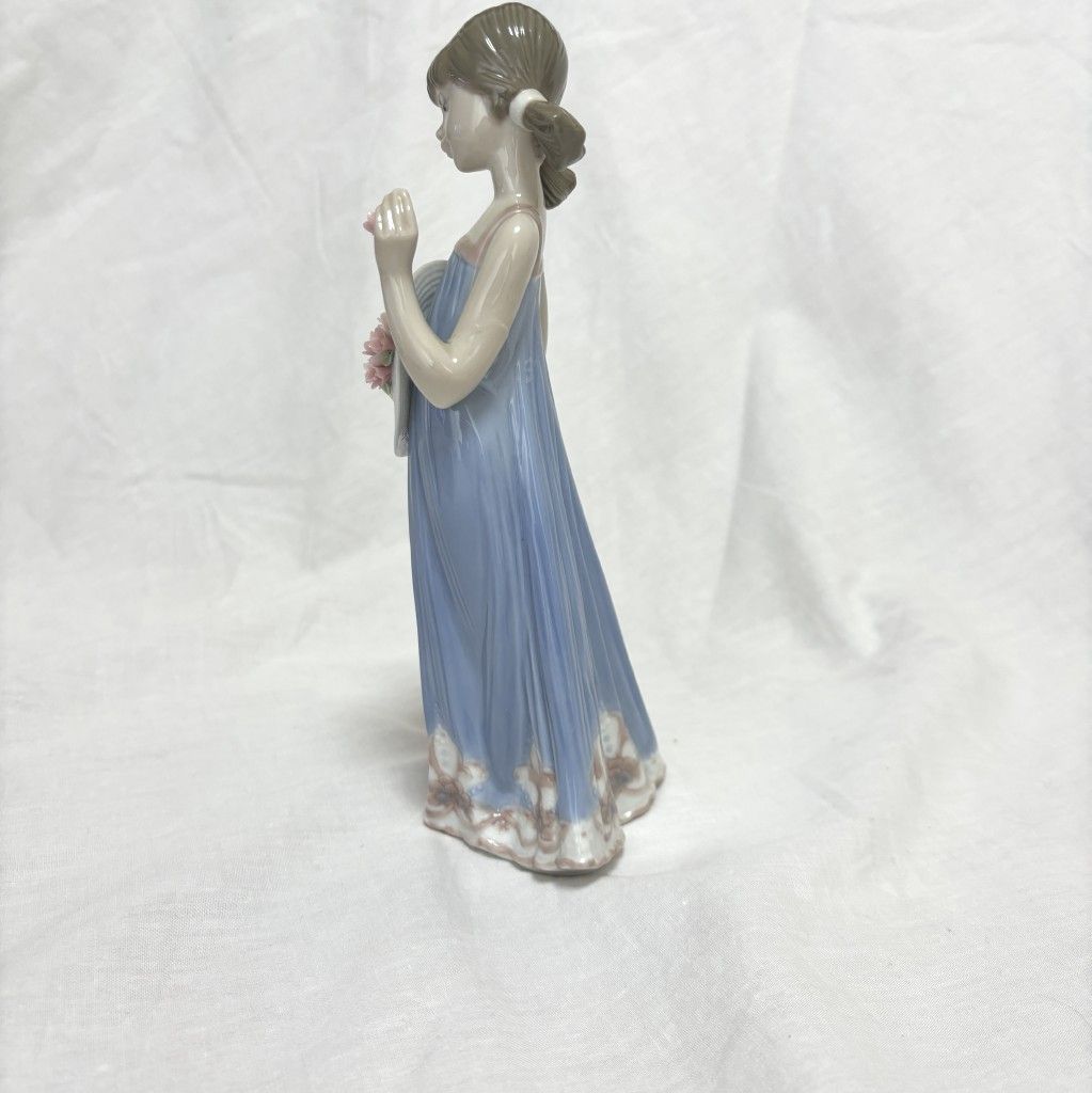 LLADRO リヤドロ／少女コートニィ　5648／フィギュリン リヤドロ 少女コートニィ 5648 | ブランド洋食器専門店ル